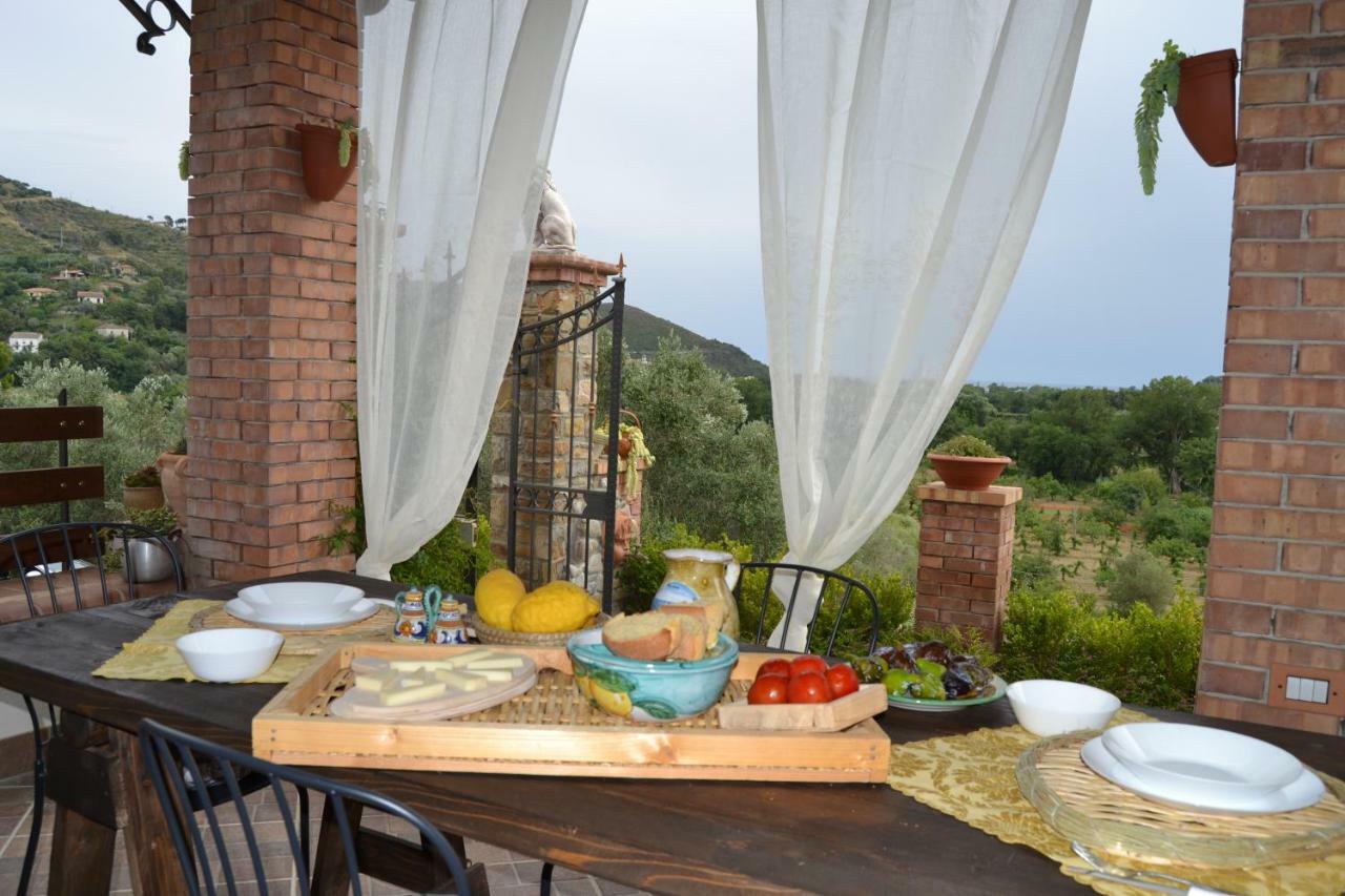 カステッラバーテ Il Brillocco Bed & Breakfast エクステリア 写真
