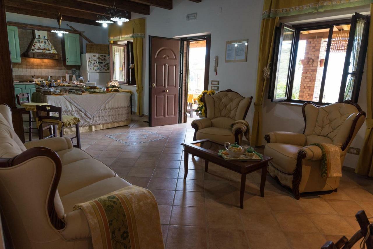 カステッラバーテ Il Brillocco Bed & Breakfast エクステリア 写真