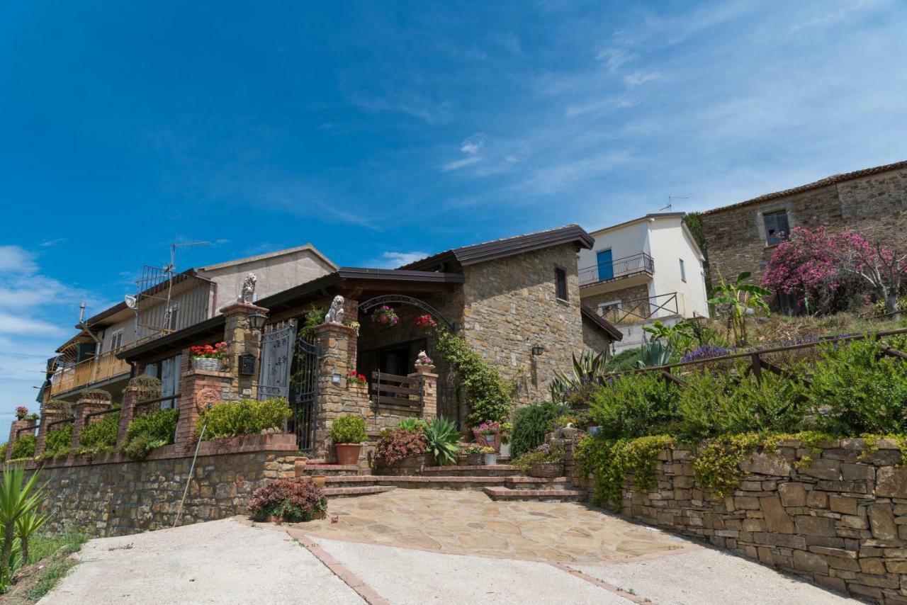 カステッラバーテ Il Brillocco Bed & Breakfast エクステリア 写真